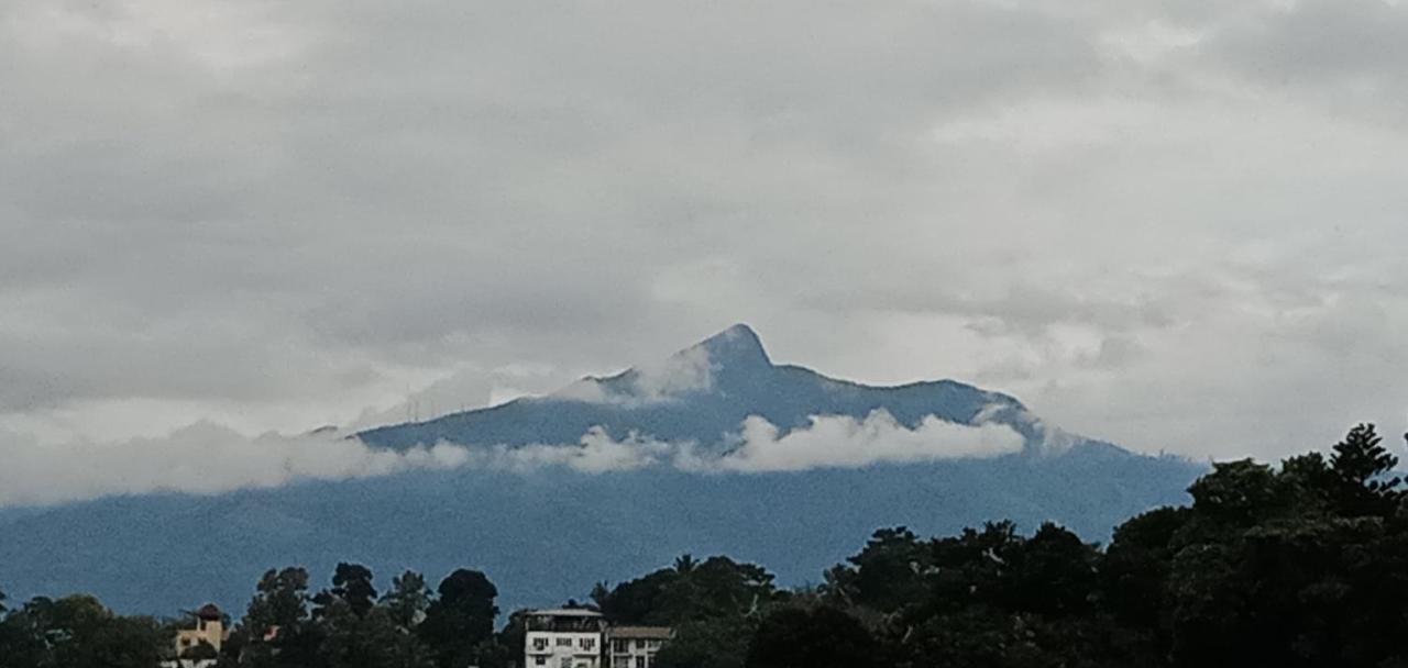 The Tenthola Kandy Exteriör bild
